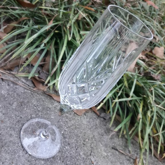Cut Crystal Champagne Glass Royal Doulton Replacement Flute Dining Toasting NYE - Picture 3 of 13